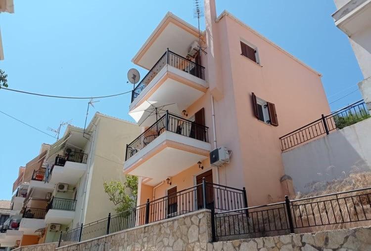 Hermes Holiday Home In The Port Of Sivota エクステリア 写真